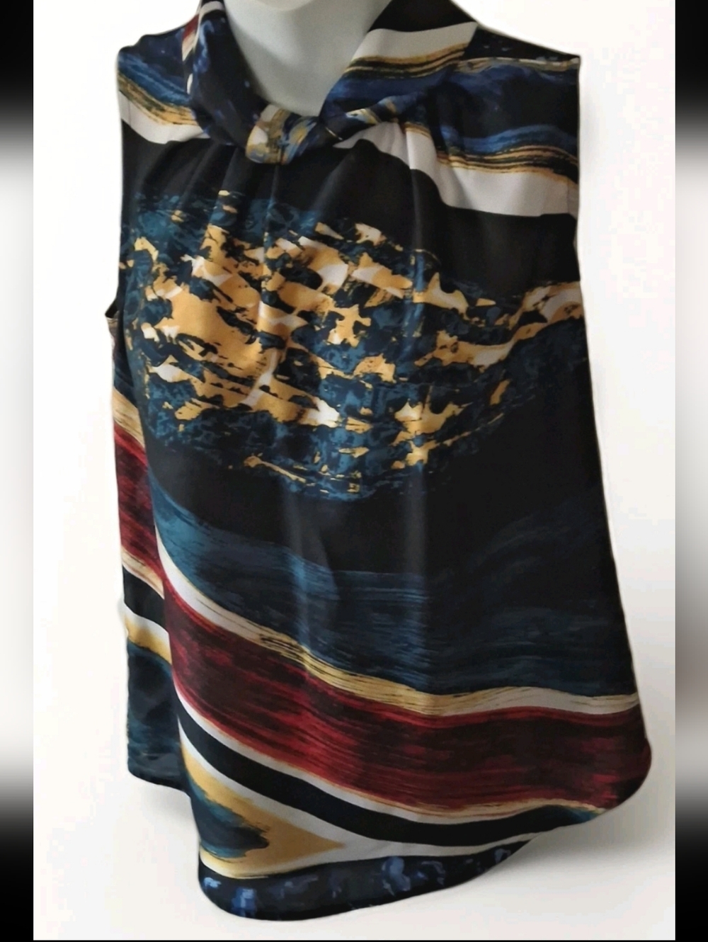 Anne Klein - Women's Multicolor Sleeveless 100% Polyester Blouse. Size 6